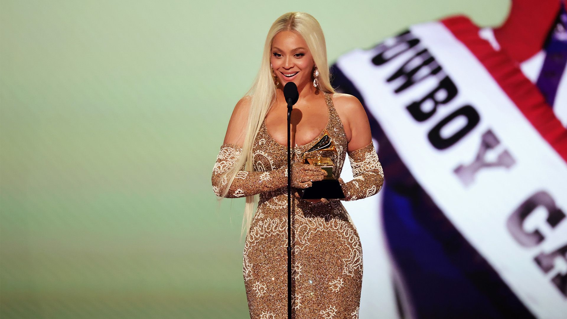 英超争冠新格局：利物浦、阿森纳、曼城三足鼎立最新解析